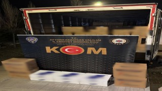 Polis 3 milyon 500 bin adet sahte bandrollü boş makaron ele geçirdi