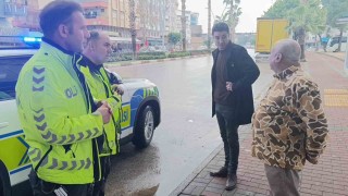 Polis ekibi kazazedeleri ATM başında pazarlık yaparken buldu
