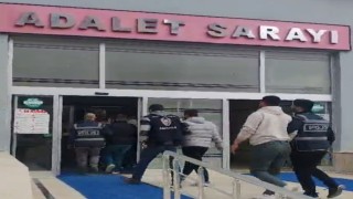 Polisin uygulamalarını deşifre eden 11 şahıs yakalanıp işlem yapıldı