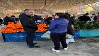Pursaklar Belediye Başkanı Çetinden pazar yeri ziyareti