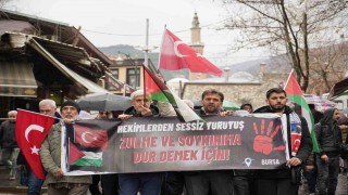 Sağlık çalışanları Filistine destek için yürüdü