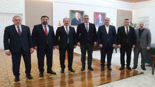 Sağlık-Sen sağlık çalışanlarının taleplerini Bakan Memişoğluna iletti