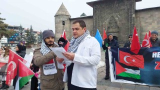 Sağlıkçıların 63 haftadır süren sessiz yürüyüşü