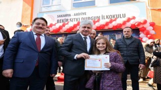 Sakaryada 211 bin 700 öğrenci karne heyecanı yaşadı
