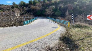 Salihli ve Alaşehirde köprü korkulukları yenilendi