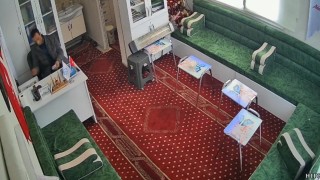 Şanlıurfada camide hırsızlık anı kamerada