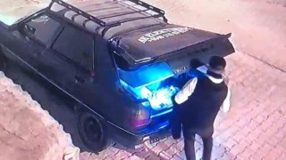 Şanlıurfada park halindeki otomobilden hırsızlık