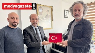 Seçim Zaferinin Mimarı Gazetecilere Özel Teşekkür