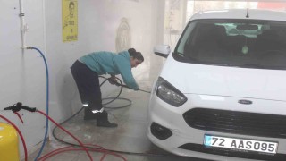 Siirtte ev hanımları kooperatif kurarak oto yıkama açtı
