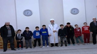 Simav Kadıoğlu Camiinde 15. sabah namazı, çocuk ve gençlik buluşması