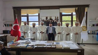 Simavda yeni atanan 6 din görevlisine cübbe ve fes giydirildi