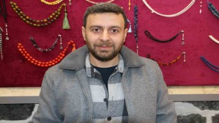 Strese ve hastalıklara iyi geldiğine inanılan kehribar taşları ilgi görüyor