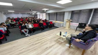 SUBÜ akademisyenlerinden lise öğrencilerine eğitim