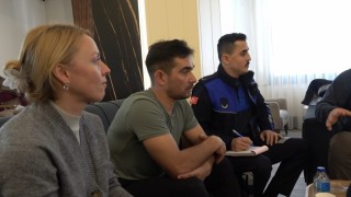 Taksi şoförü, aracını çizdikleri gerekçesiyle Kazak paralimpik bisiklet sporcularına saldırdı