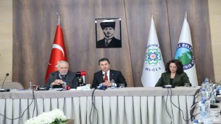 Tarihçi İlbey Ortaylı kütüphanesini Muğlaya bağışladı