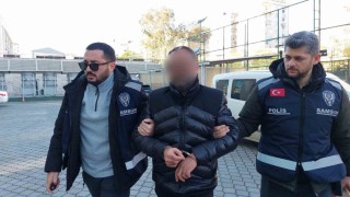 Tartıştığı oğlunu bıçakladı