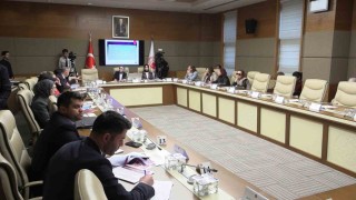 TBMMde komisyonda konuşan Psikiyatrist Tarhan: 1994-2016 arasında tek kişilik haneler hızla artıyor, 5 kişilik haneler hızla azalıyor