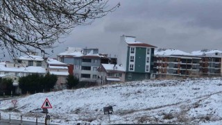 Tekirdağda kar yağışı şehri beyaza bürüdü