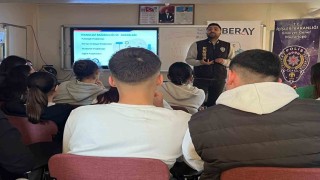 Tekirdağda liselilere siber tehditle mücadele eğitimi