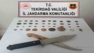 Tekirdağda tarihi sikke ve bıçak ele geçirildi
