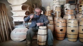 Tokatın son yayık ustası, artık dekoratif yayıklar üretiyor