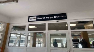 Toplu ulaşımda unutulan eşyalar, sahiplerini bekliyor