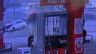Traktörle otomobilin çarpıştığı feci kaza kamerada