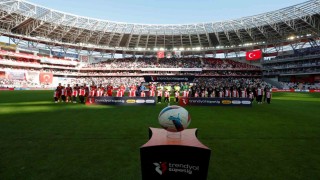 Trendyol Süper Lig: Antalyaspor: 0 - Beşiktaş: 0 (Maç devam ediyor)