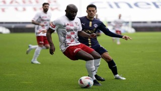 Trendyol Süper Lig: Kasımpaşa: 1 - Gaziantep FK: 1 (Maç devam ediyor)