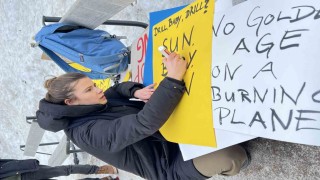 Trump Davosta protesto edildi