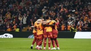UEFA Avrupa Ligi: Galatasaray: 2 - Dinamo Kiev: 1 (İlk yarı)