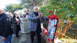 Uğur Mumcu vefatının 32. yılında Ayvalıktaki evi önünde anıldı