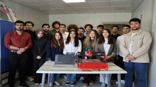 Üniversite öğrencilerinden yerli CNC makinesi