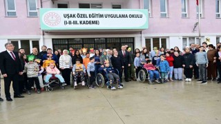 Uşakta ‘Okulumda Sağlıklı Besleniyorum projesi meyve şenliği etkinliği yapıldı