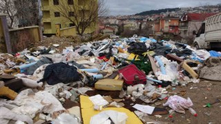 Üsküdarda çöp ve moloz yığını krizi: Mahalleli isyan etti