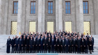 Vali Aydoğdu Gazi Meclisinde düzenlenen programa katıldı
