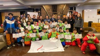Yakutiyede “Kar Tanesi” projesiyle öğrenciler kayak sporuyla buluşuyor
