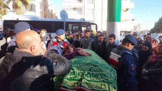 Yangında ölen 2 çocuk defnedildi, özel izinle cenazeye katılan baba gözyaşlarına boğuldu