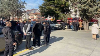Yangının ardından yakınlarından haber alamayanlar hastanelere akın etti