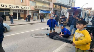 Yaralıya ilk müdahaleyi yoldan geçen hasta nakil ambulansı ekipleri yaptı