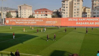 Yeni Malatyasporlu futbolculardan protesto