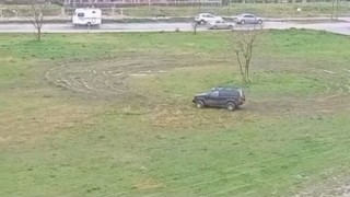Yeşillik alanda dakikalarca drift attı