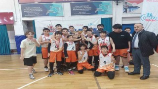 Yıldız basketbolda şampiyon 15 Temmuz Şehitleri Ortaokulu oldu