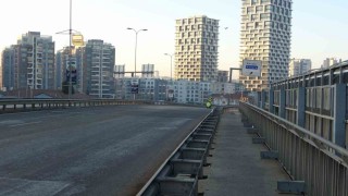 Yılın ilk gününde İstanbulda yollar boş kaldı