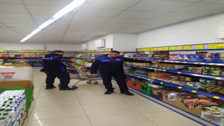 Zabıta ekiplerinden market denetimi
