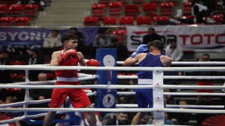 100. Yıl Büyük Erkekler Türkiye Ferdi Boks Şampiyonası Konyada başladı
