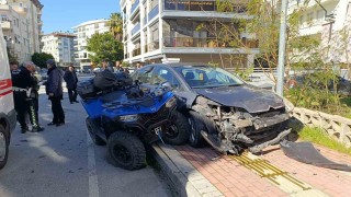 16 yaşındaki sürücünün kullandığı ATV otomobille çarpıştı: 2 yaralı