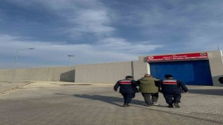 22 yıl hapis cezasıyla aranan şahsı jandarma yakaladı