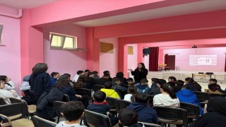 250 ortaokullu öğrencilere bilgilendirme yapıldı