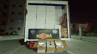 Adanada 7.5 milyon adet kaçak makaron ele geçirildi
